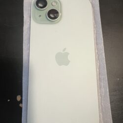  Iphone 15 originale copri batteria posteriore vetro con magsafe Verde