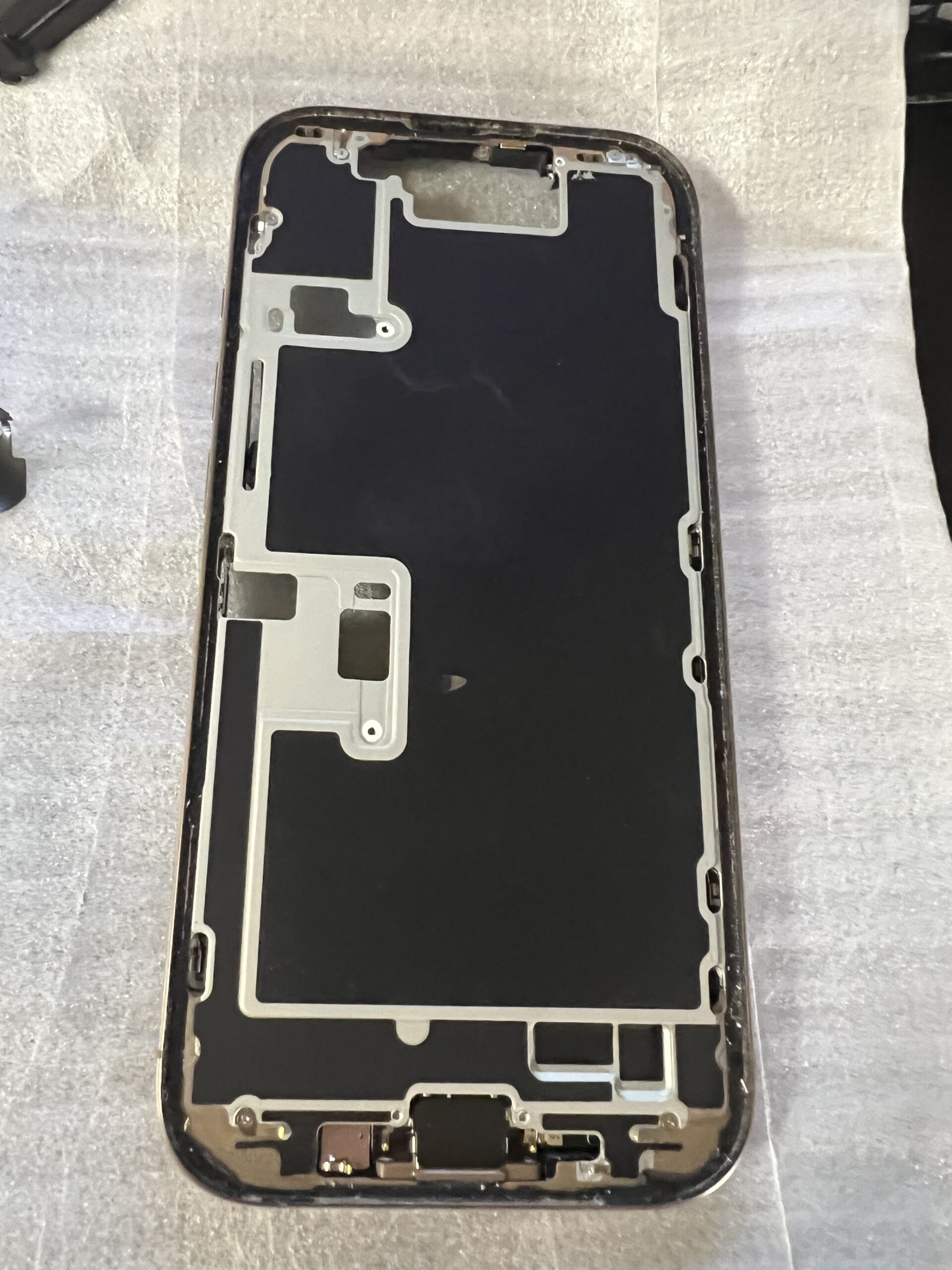  Iphone 16 Pro Chassis originale scocca centrale qualita A Oro - immagine 2